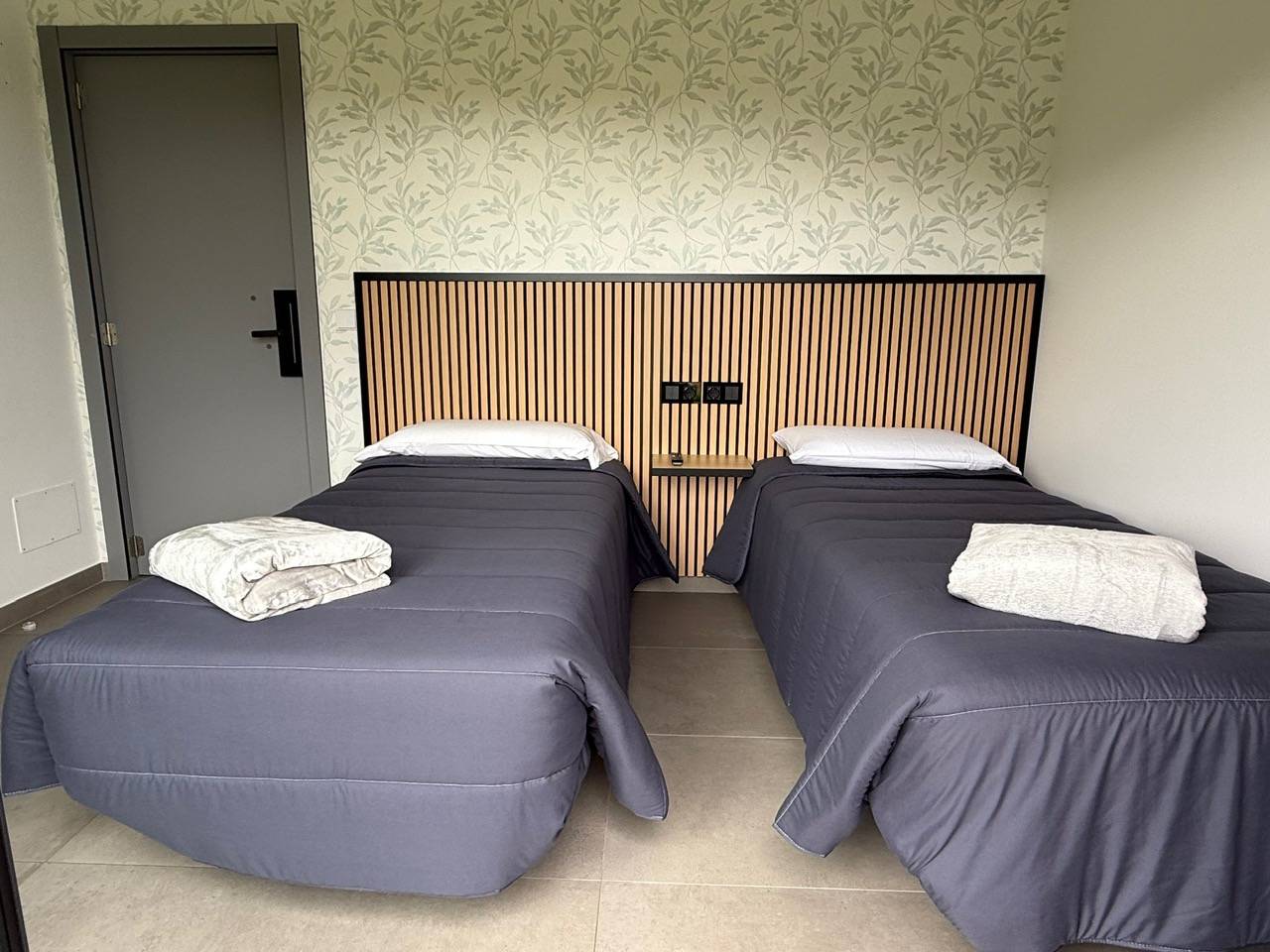 alberguesanlorenzobruma_habitacion_doble_3