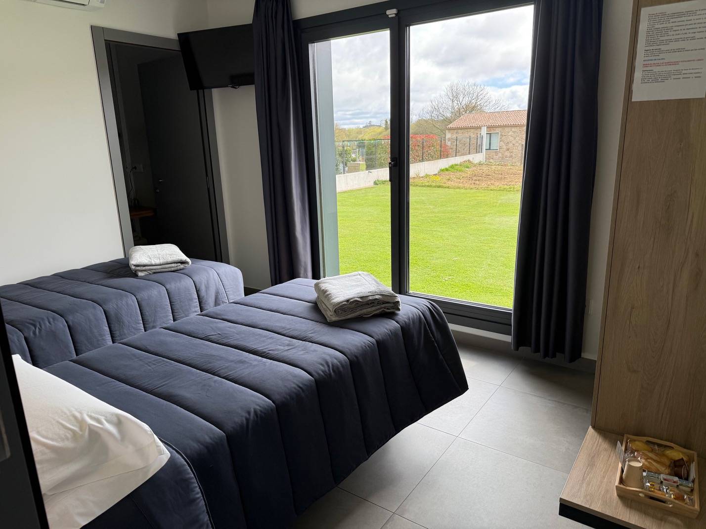 alberguesanlorenzobruma_habitacion_doble_4