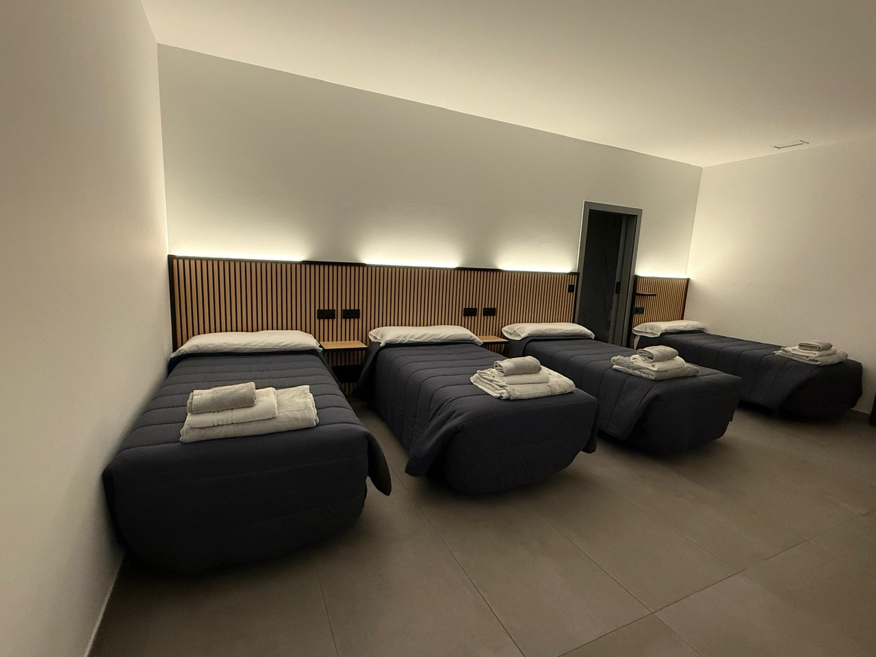 alberguesanlorenzobruma_habitacioncuadruple_3